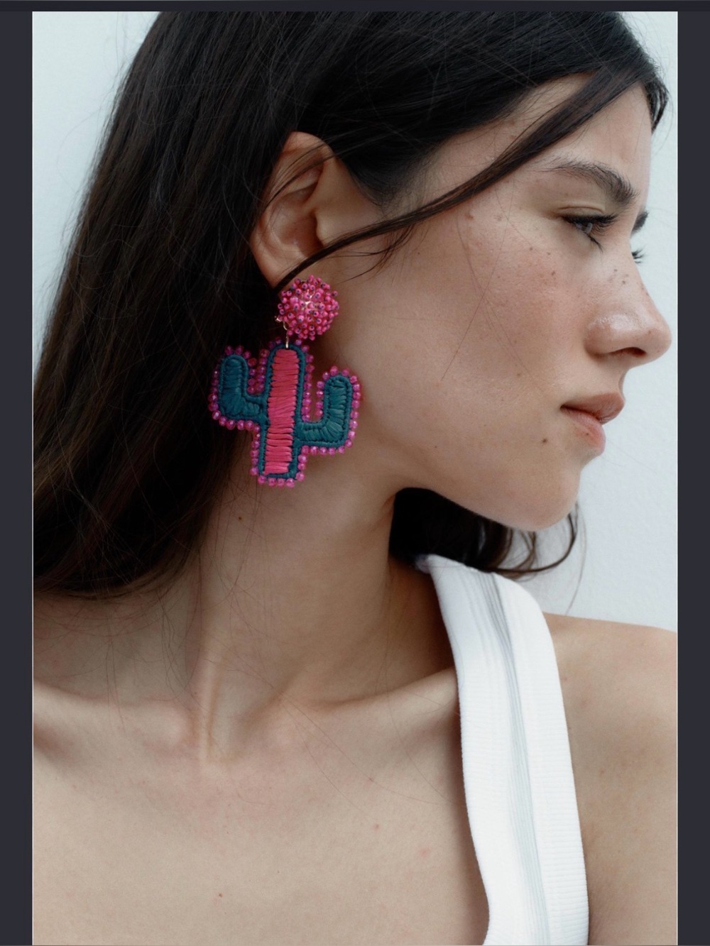 Zara "Cactus" earrings with rhinestones and raffia